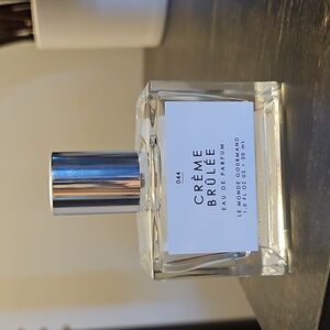 Sprayed once creme brulee by the brand le monde gourmand eau de perfume 1 ounce